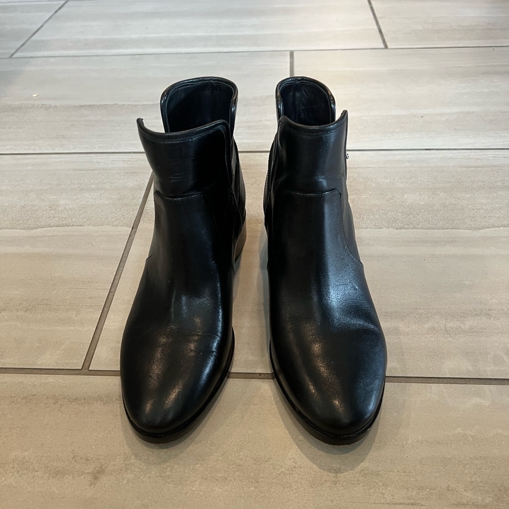 Michael Kors flat boots